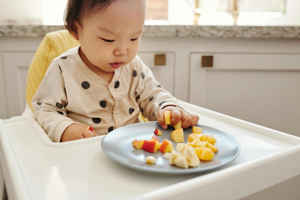 baby feeding