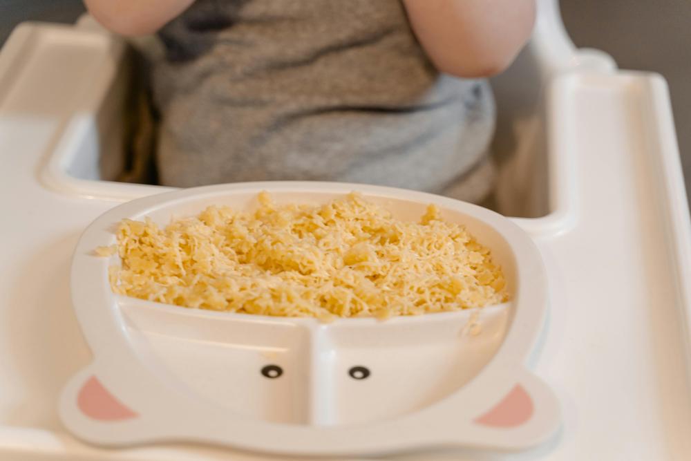 baby feeding